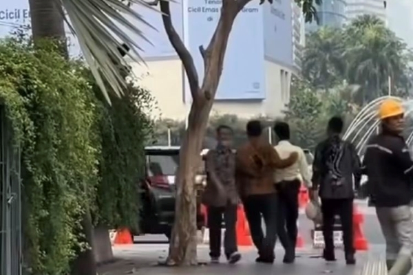 Pramono Desak Sopir Alphard yang Cekcok dengan Satpam Bundaran HI Dijatuhi Sanksi