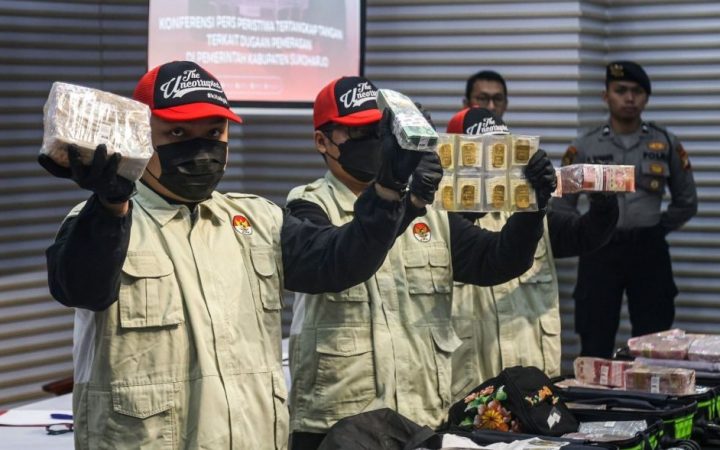 KPK Sita Uang Rp21,2 Miliar dan Emas 2,5 Kilogram