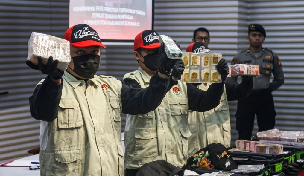 KPK Sita Uang Rp21,2 Miliar dan Emas 2,5 Kilogram