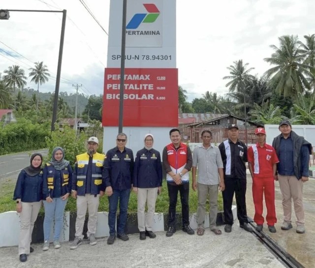 Prabowo Tetapkan Harga Khusus Solar Rp15.000 per Liter untuk Nelayan