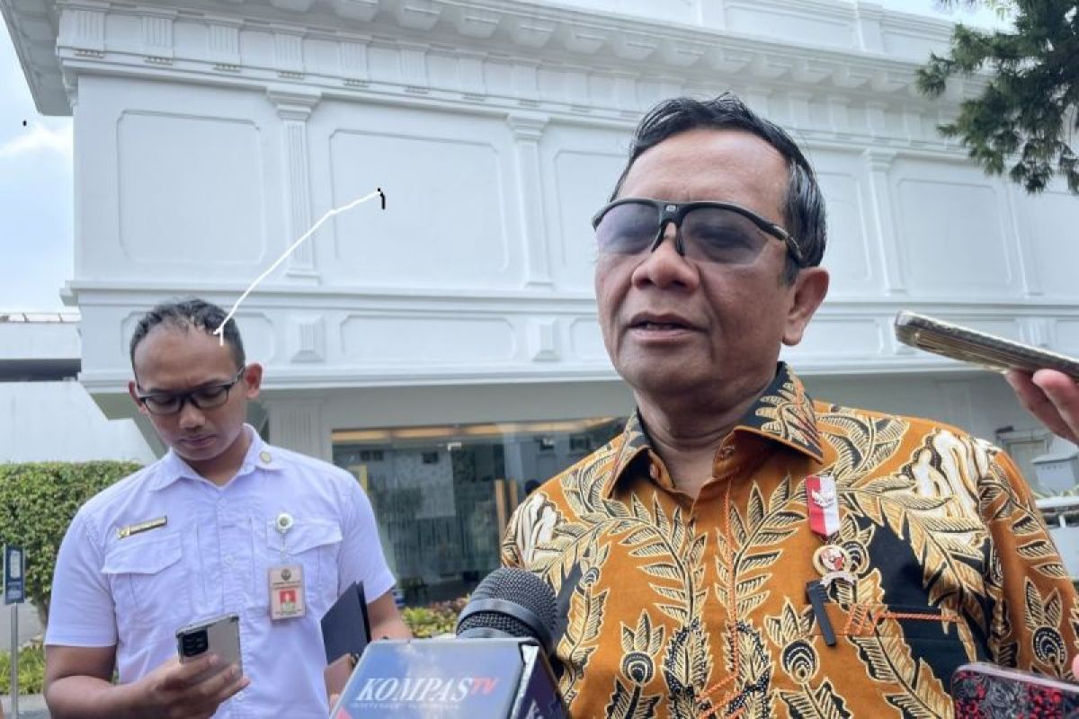 Mahfud MD Nilai Presiden Bisa Minta KPK Ambil Alih Kasus Febrie Adriansyah