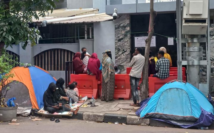 Pramono Tegaskan Akan Tertibkan Pengungsi WNA yang Dirikan Tenda di Trotoar Belakang UNHCR