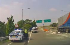 Kronologi Polisi PJR Tewas Ditabrak Truk saat Bantu Kendaraan Mogok di Tol JORR
