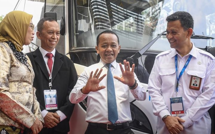 Bahlil Siap Bahas Pemanfaatan Bus Hidrogen untuk TransJakarta
