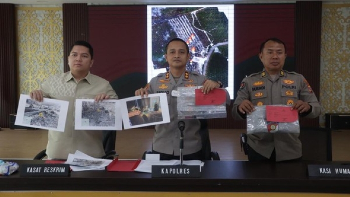 Bakar Lahan untuk Buka Kebun Sawit