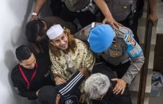 Bahar bin Smith Janji Kawal Kasus Bambang dan Fatur