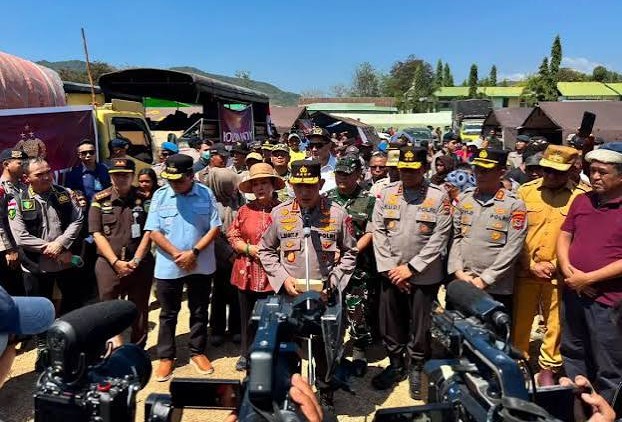 Kapolri Salurkan 247 Ton Bantuan untuk Korban Gempa NTT