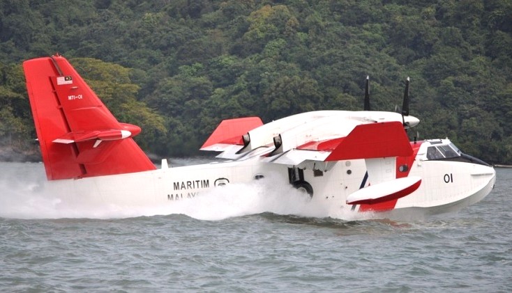 Pesawat Amfibi Malaysia Kerahkan Angkut 6.137 Liter Air