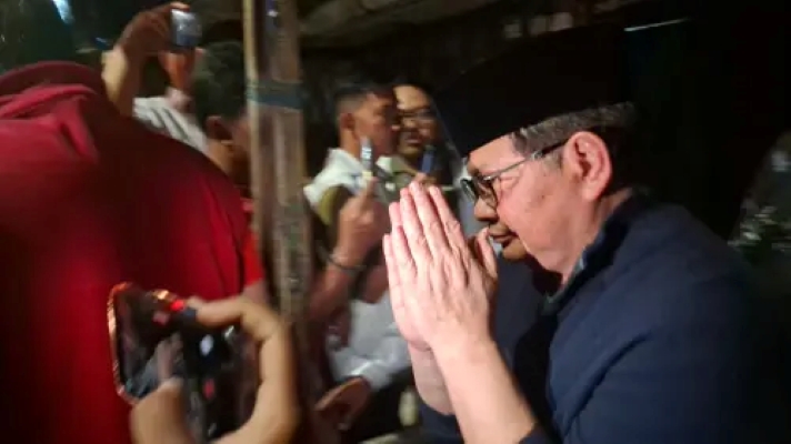 Pramono Anung Melayat ke Rumah Bambang