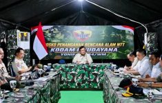 Prabowo Salurkan Rp200 Miliar untuk Penanganan Gempa NTT