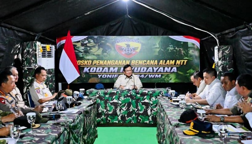 Prabowo Salurkan Rp200 Miliar untuk Penanganan Gempa NTT