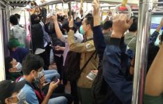 Perempuan Dikabarkan Melahirkan di Dalam KRL Jurusan Serpong