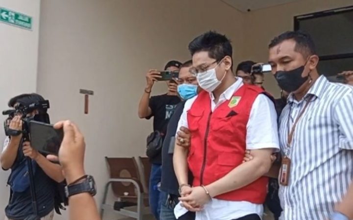 Indra Kenz Bebas Bersyarat dari Kasus Binomo