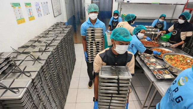 BGN Tutup Sementara 1.999 Dapur MBG