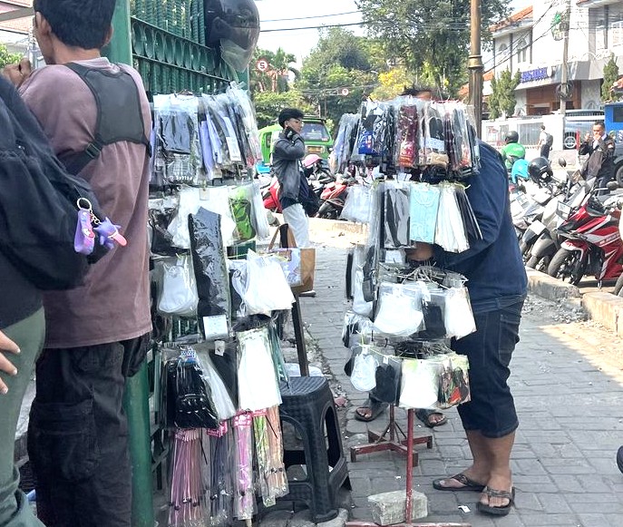 Kemenkes Ancam Pidanakan Penimbun Masker Saat Erupsi Anak Krakatau