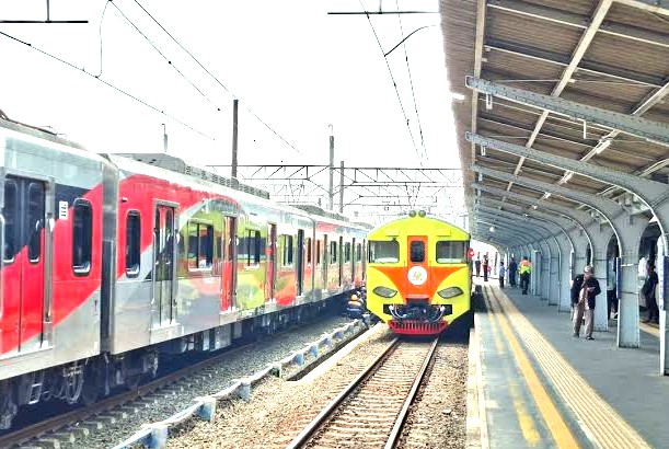 KRL Bogor-Jakarta Anjlok di Stasiun Jakarta Kota