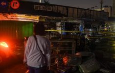 Kebakaran Tiga Kios di Pasar Mobil Kemayoran
