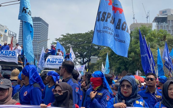 Buruh Gelar Aksi di MH Thamrin, Sampaikan 11 Tuntutan untuk RUU