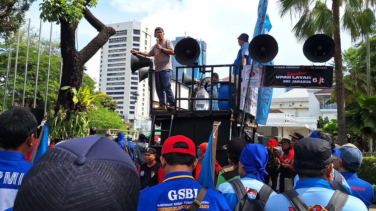 Kalau Usulan Buruh Disetujui, UMP Jakarta 2027 Bisa Tembus Rp6,2 Juta