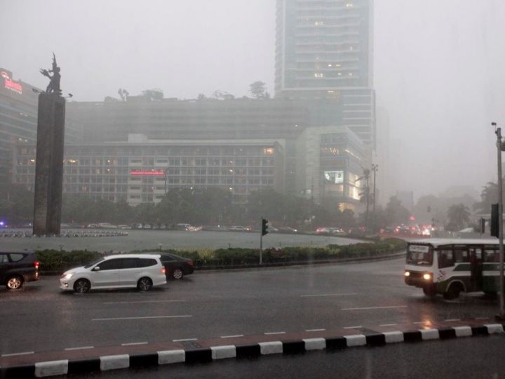 BMKG Prediksi Musim Hujan Mulai Guyur Jakarta pada November 2026