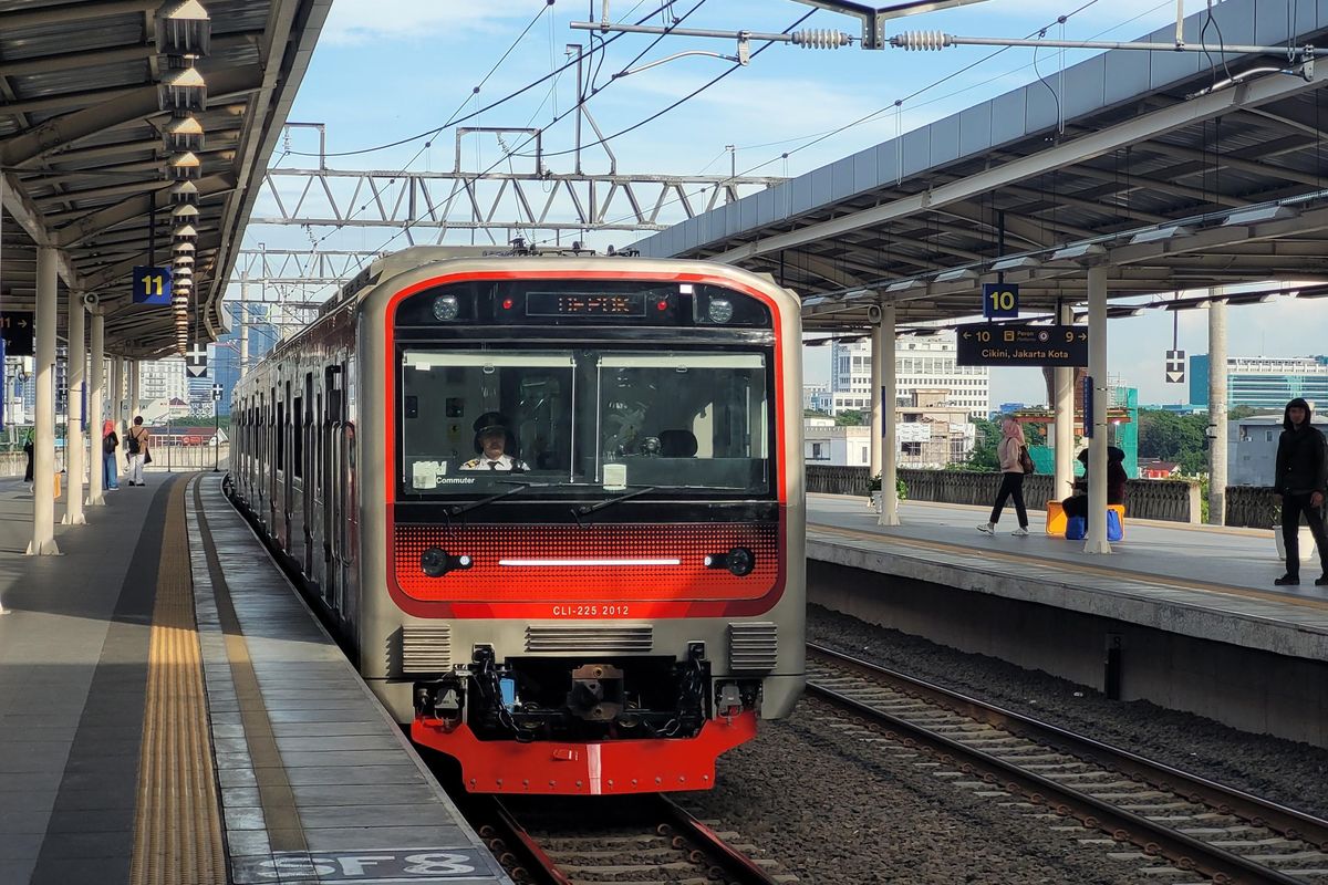 KRL Jabodetabek Kekurangan 20 Trainset