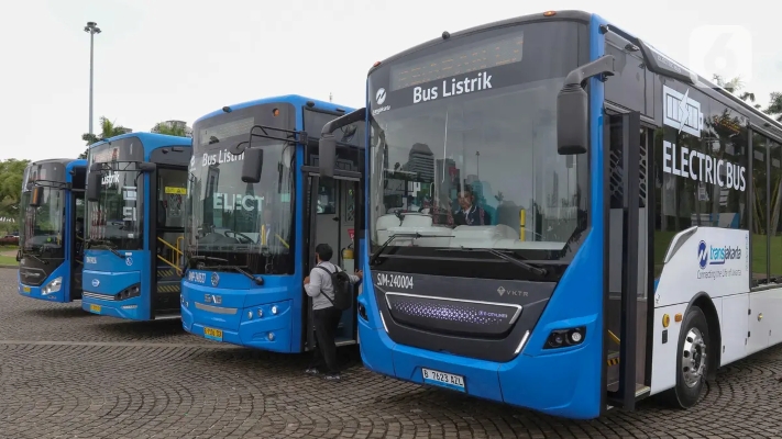 Ubah Ribuan Bus Transjakarta Jadi Bus Listrik