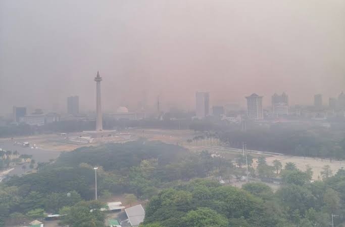 Asap Karhutla Kalimantan Terdeteksi di Atmosfer Jakarta
