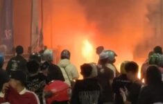 Tawuran Manggarai Kembali Pecah hingga Warung Terbakar