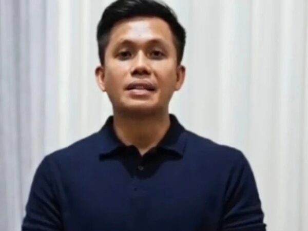 Viral Usai Bersitegang dengan Mahasiswa