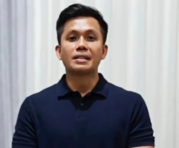 Viral Usai Bersitegang dengan Mahasiswa
