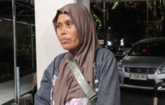Tak Sanggup Tanggung Biaya Pengobatan, Istri Ojol yang Dilindas Mobil Listrik