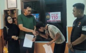 Tukang Mi Ayam di Bekasi Minta Maaf Usai Viral Ambil Kucing Persia