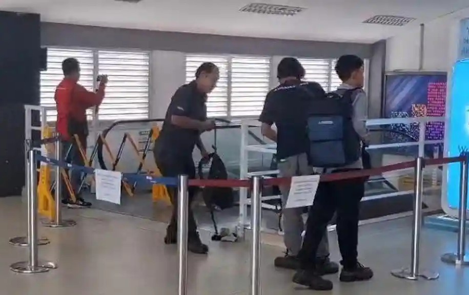 Eskalator Stasiun Duri Mendadak Berbalik Arah