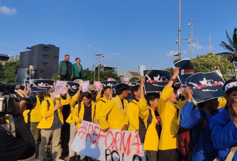 Demo BEM SI di DPR Siang Ini