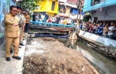 29 Perusahaan Pengangkut Sampah di Jakarta Kena Sanksi