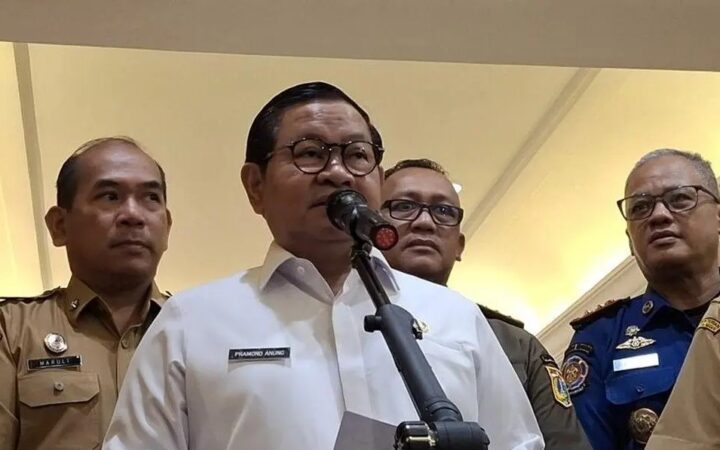 Pramono Larang Pungutan PMI di Jakarta