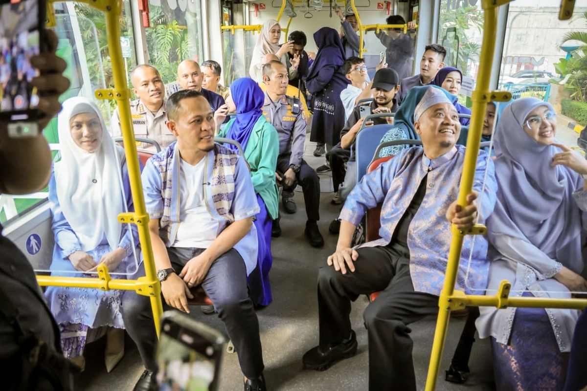 Daftar 21 Golongan yang Bisa Naik Transum Gratis di Jakarta